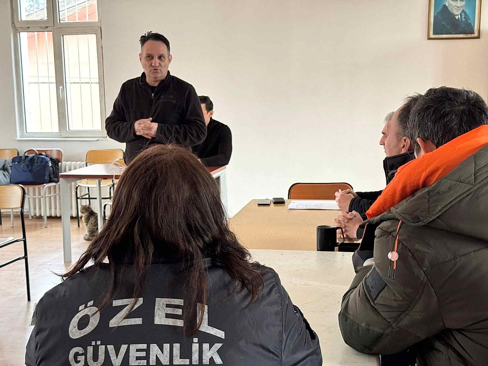 Özel Güvenlik Görevlisi Olmak İçin Hangi Eğitimlerin Alınması Gerekiyor?